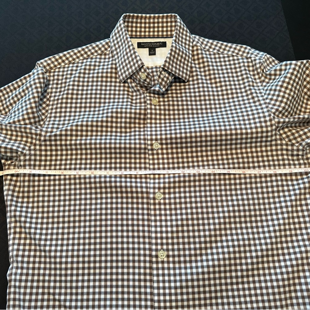 Banana Republic Men’s Non-Iron Dress Shirt - Slim Fit- Small - Picture 3 of 3